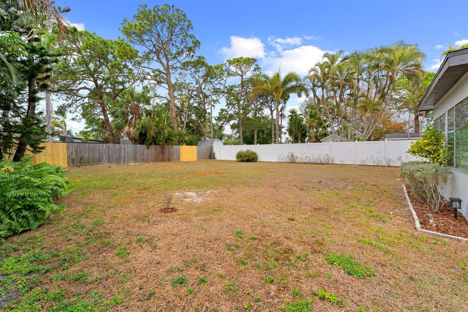 Image 25 of 33 For 9032 Bay Street Ne