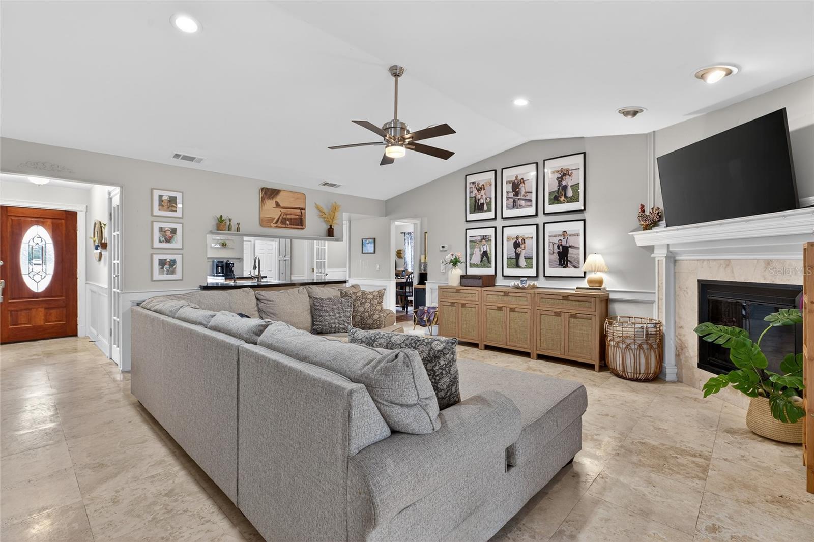 Image 18 of 81 For 4945 Canterbury Drive