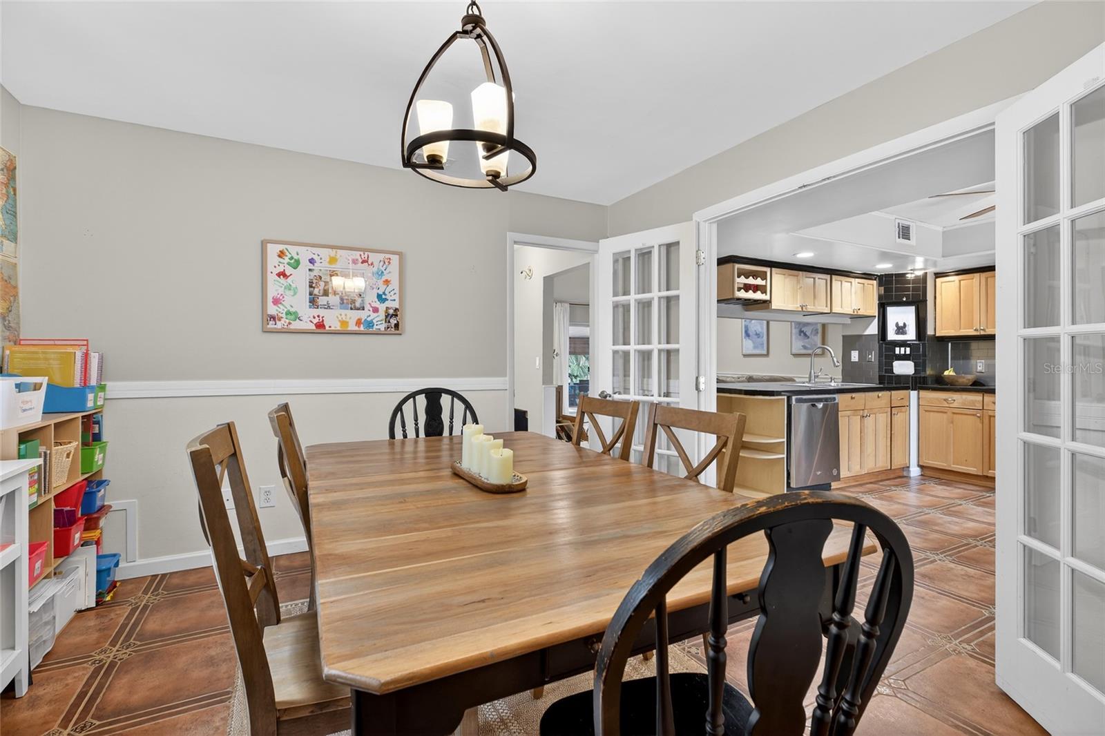 Image 27 of 81 For 4945 Canterbury Drive