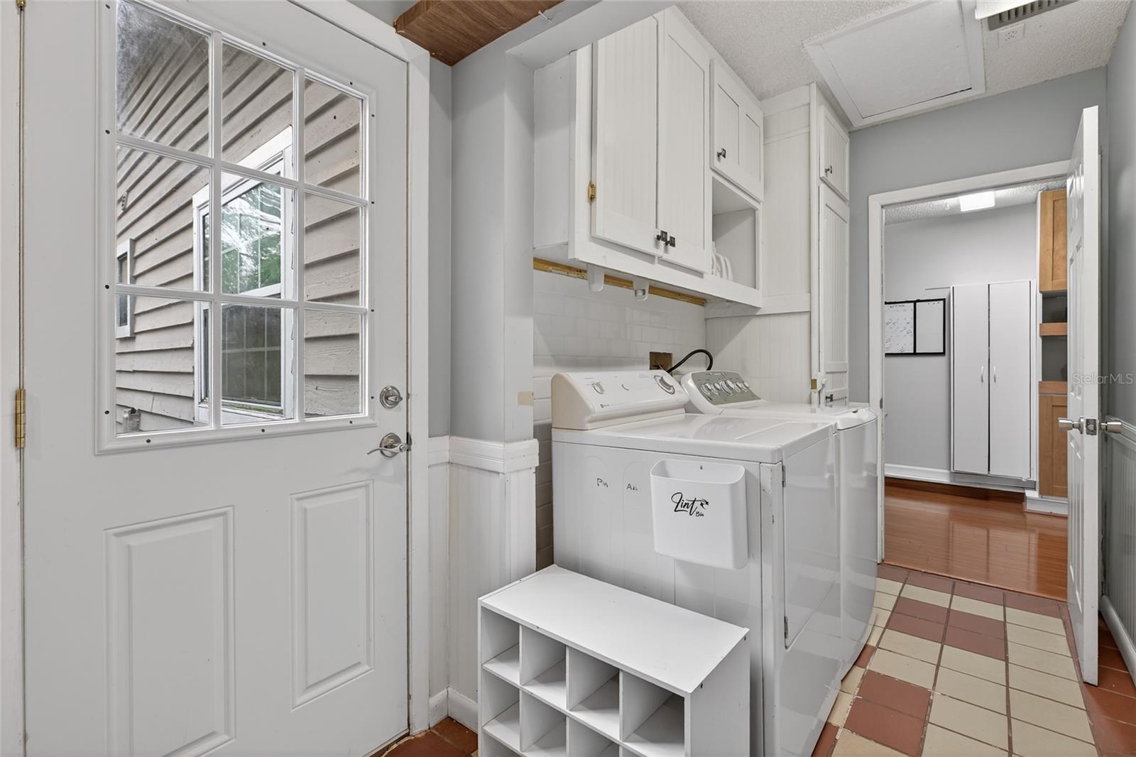 Image 31 of 81 For 4945 Canterbury Drive