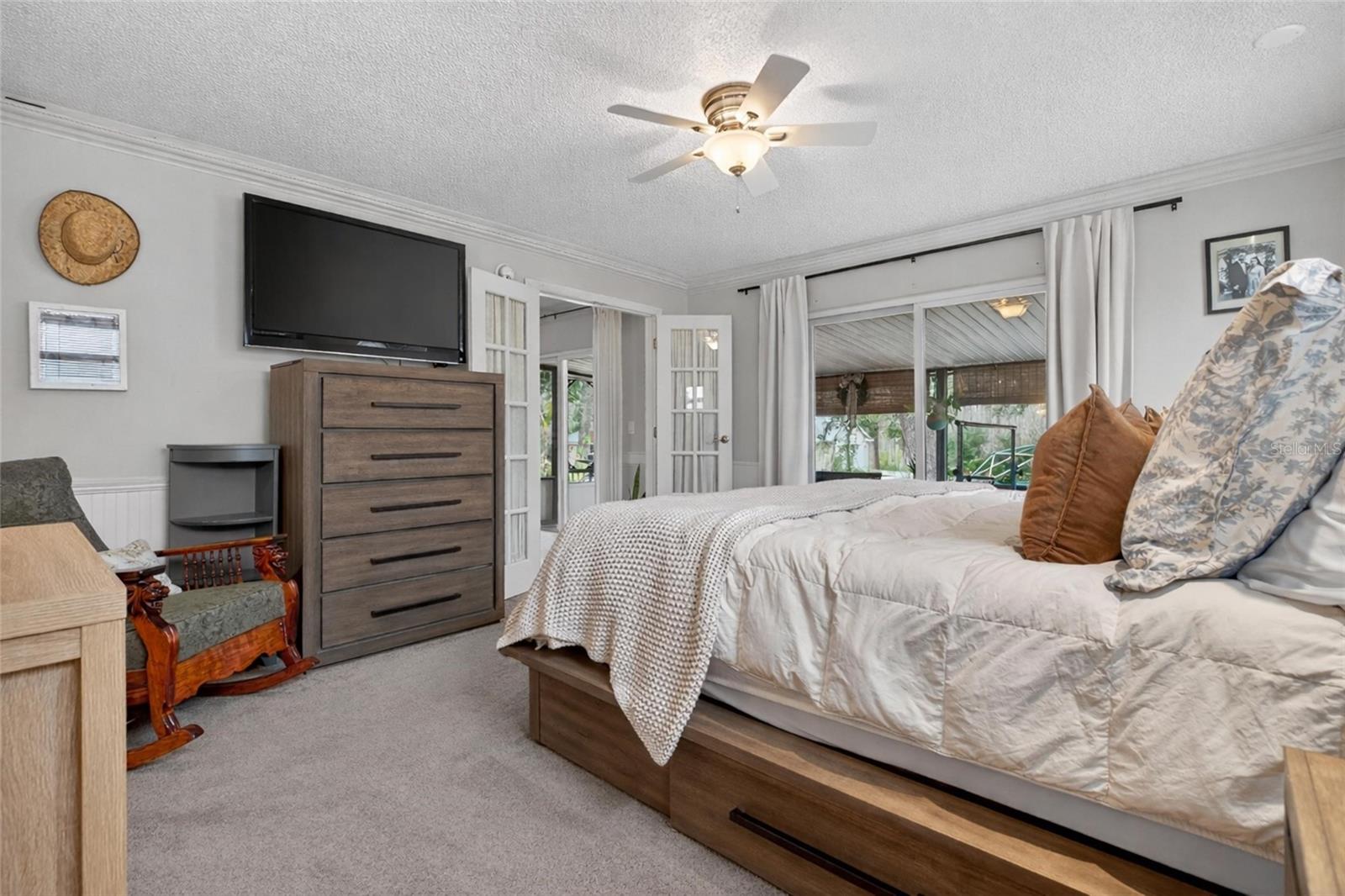 Image 41 of 81 For 4945 Canterbury Drive