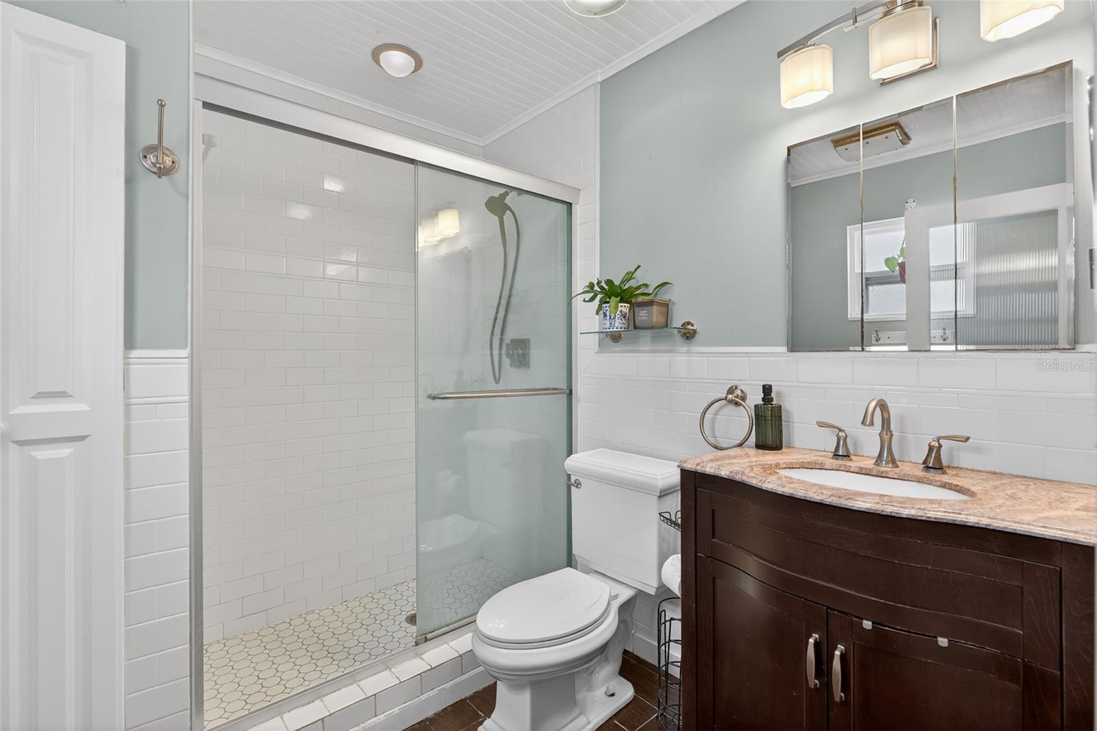 Image 43 of 81 For 4945 Canterbury Drive