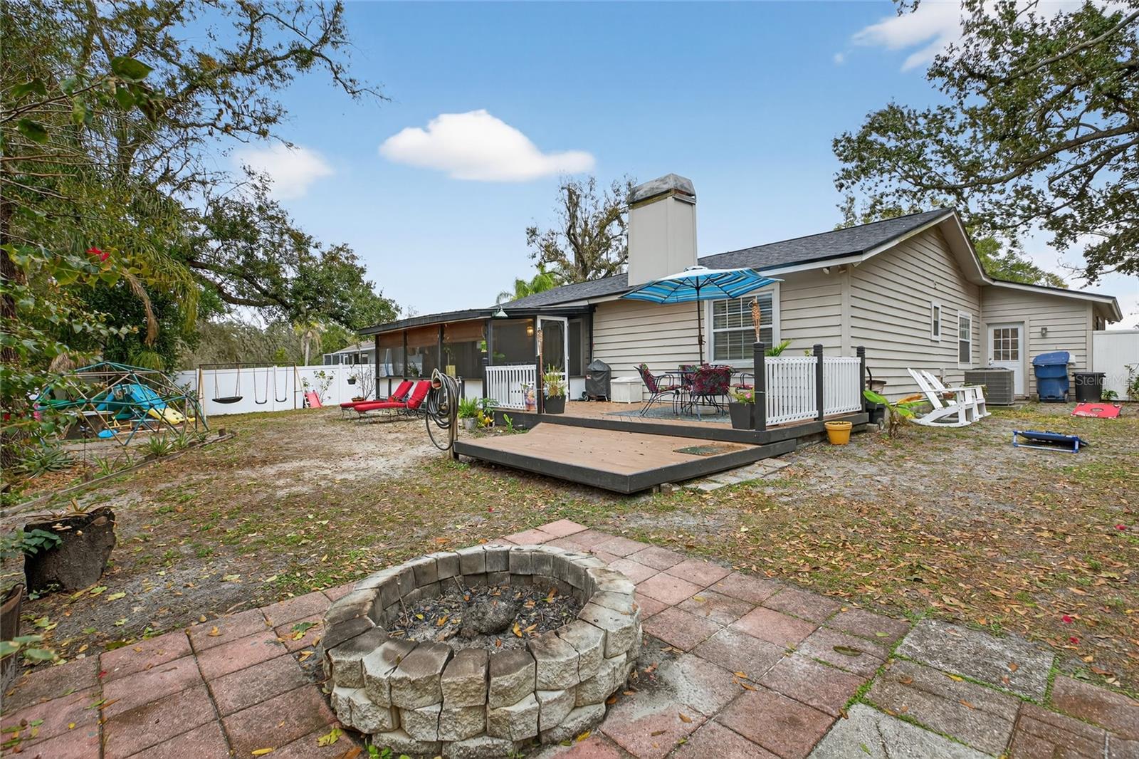 Image 55 of 81 For 4945 Canterbury Drive