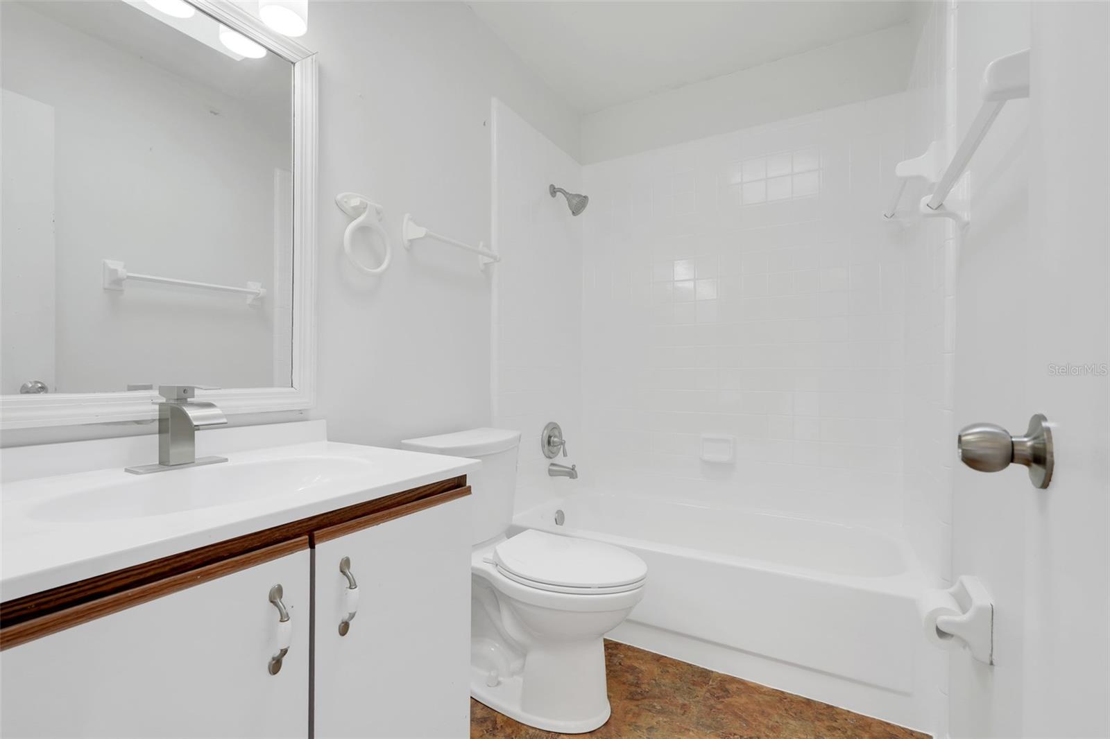 Image 27 of 47 For 397 Chicago Woods Circle