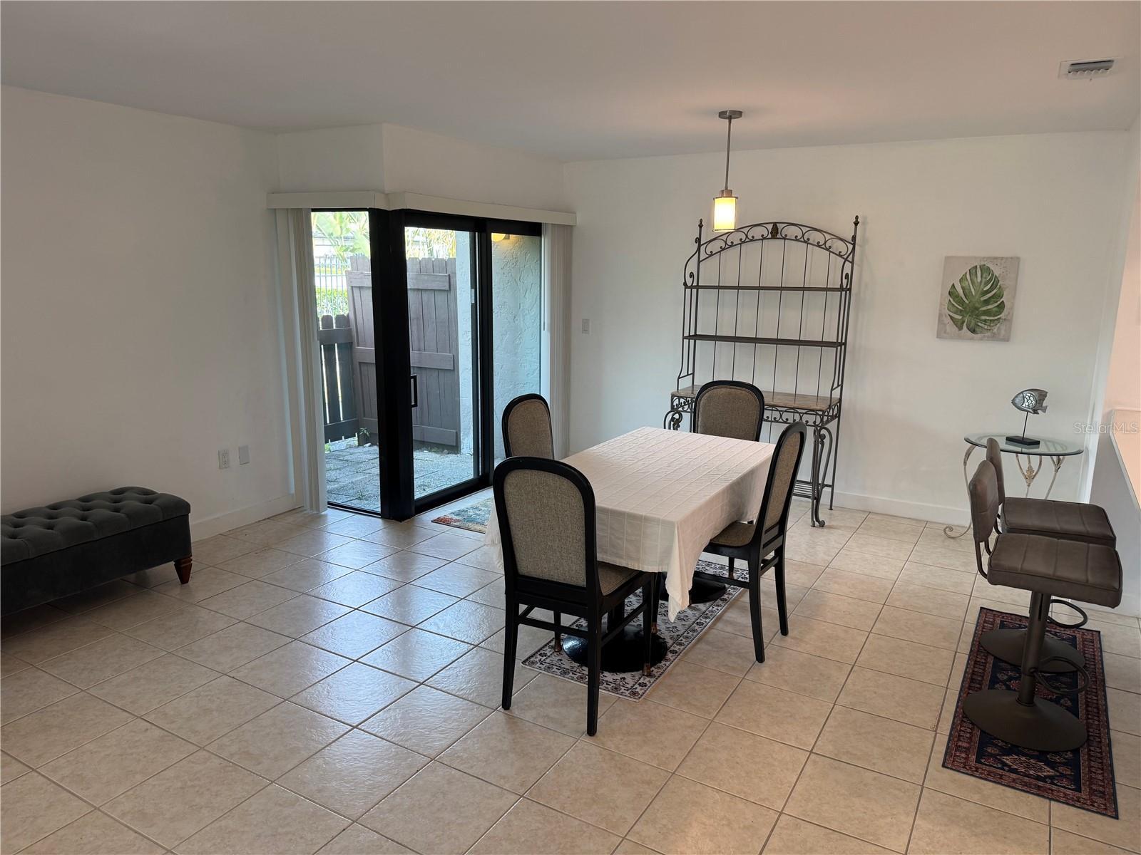 Image 6 of 22 For 12922 Cherrydale Court