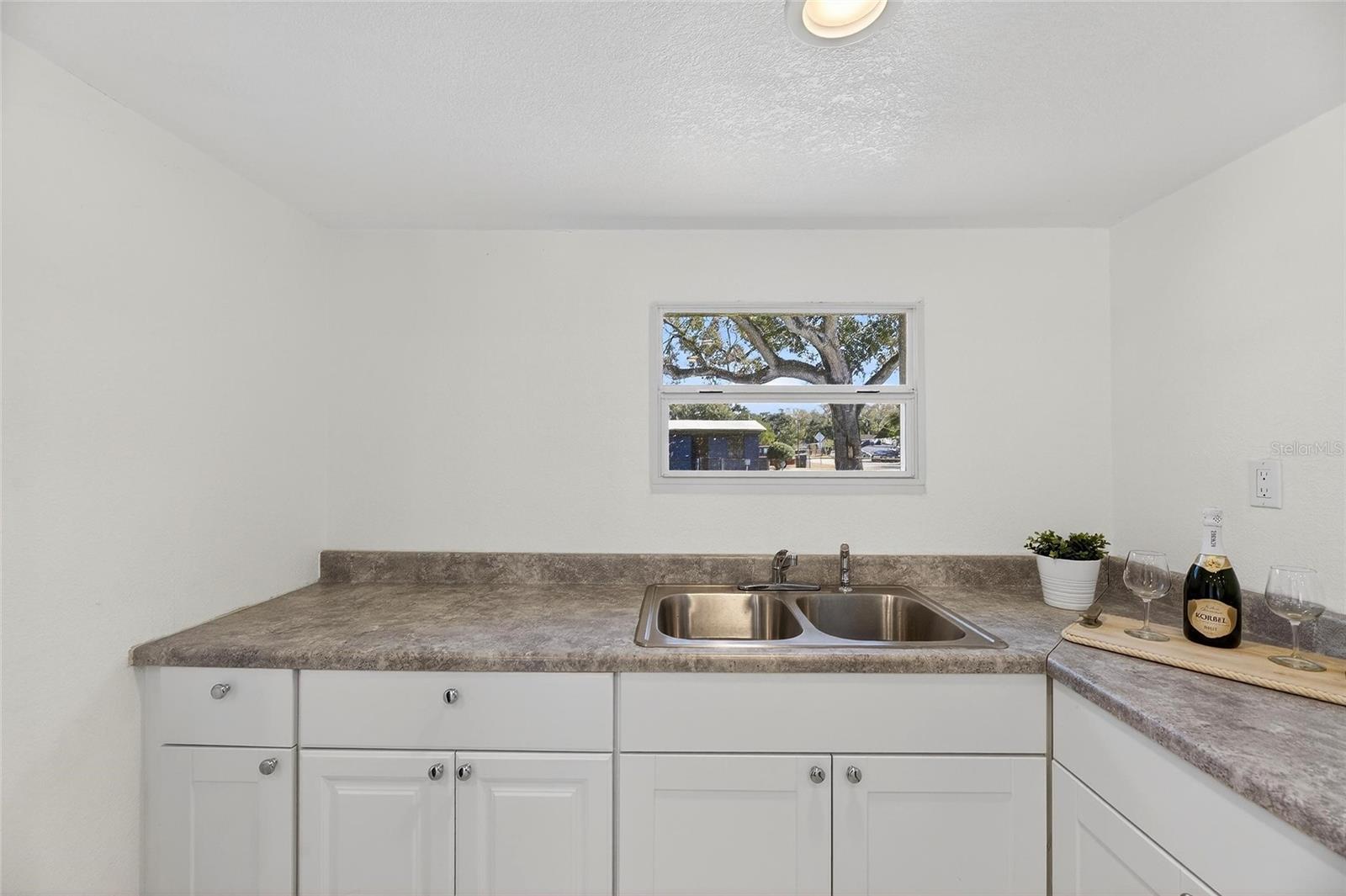 Image 10 of 63 For 3722 Idlewild Avenue