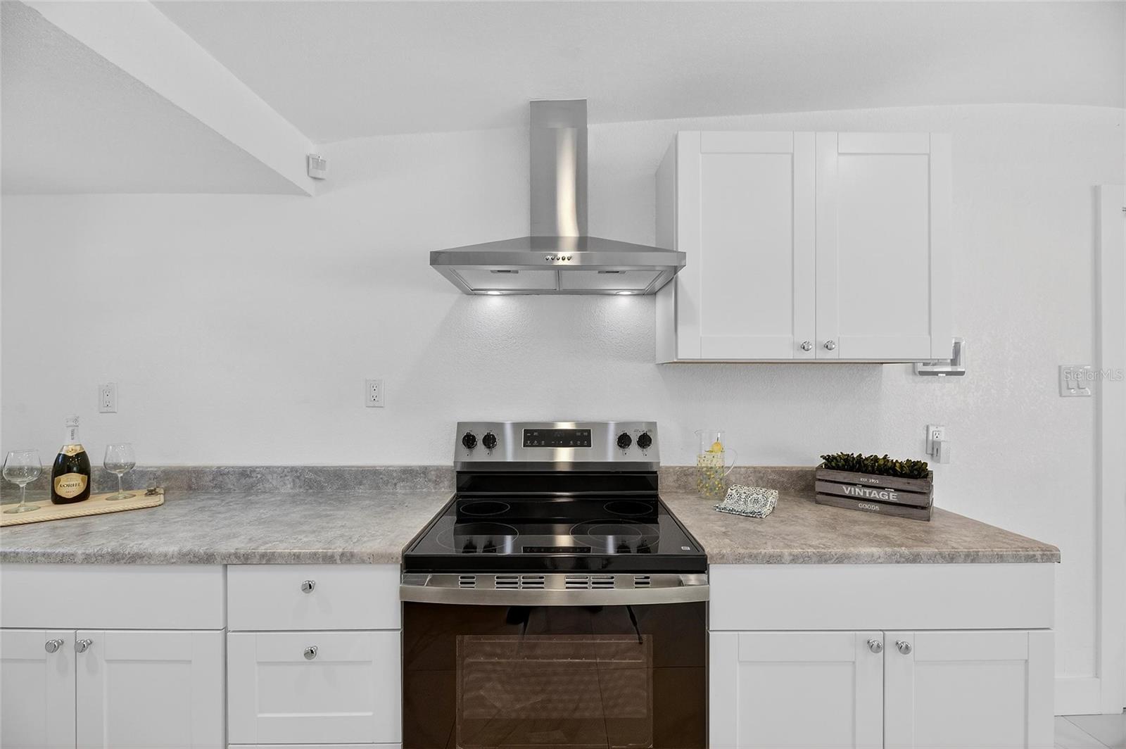 Image 9 of 63 For 3722 Idlewild Avenue