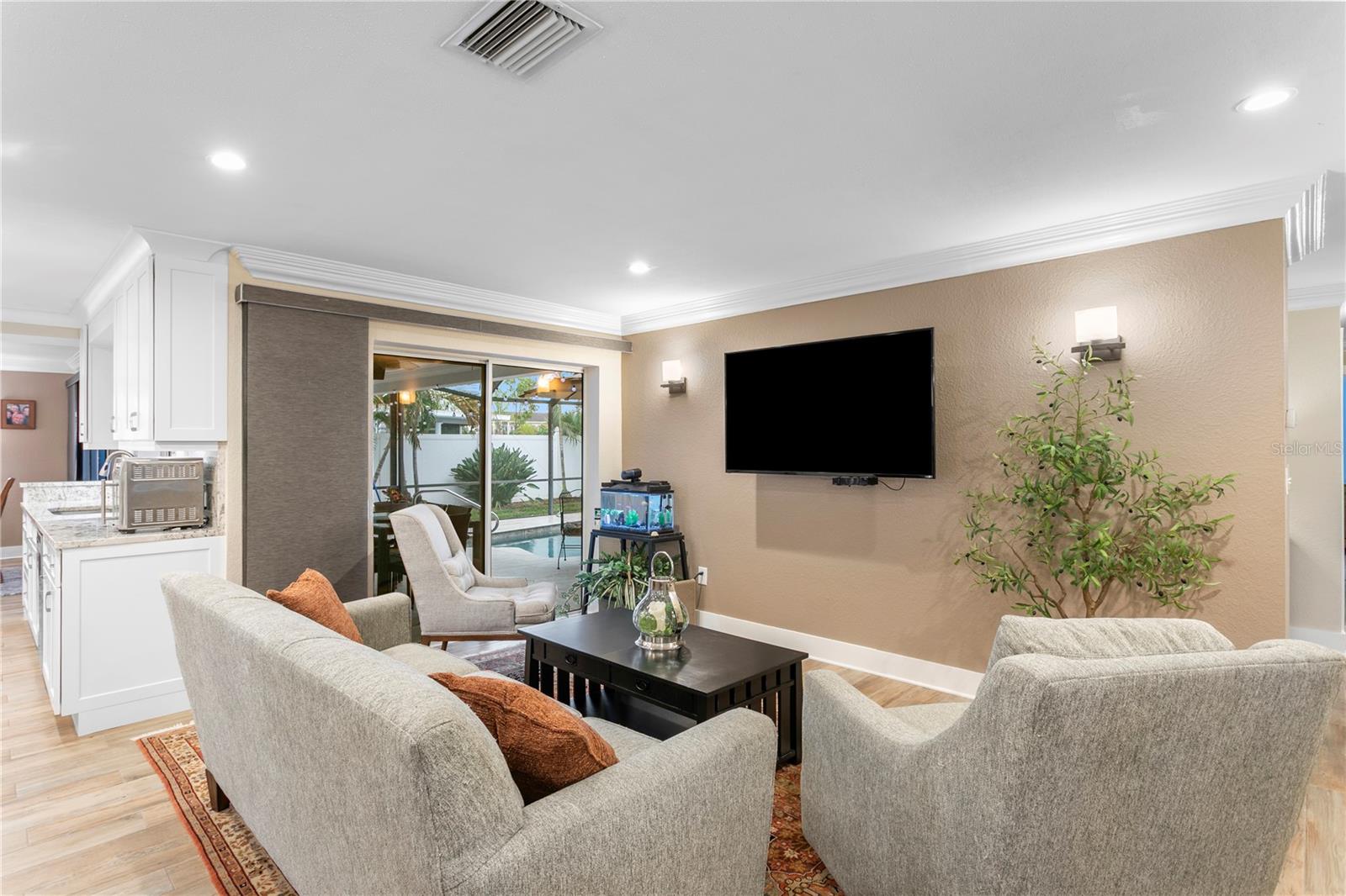 Image 25 of 97 For 3912 46th Avenue S