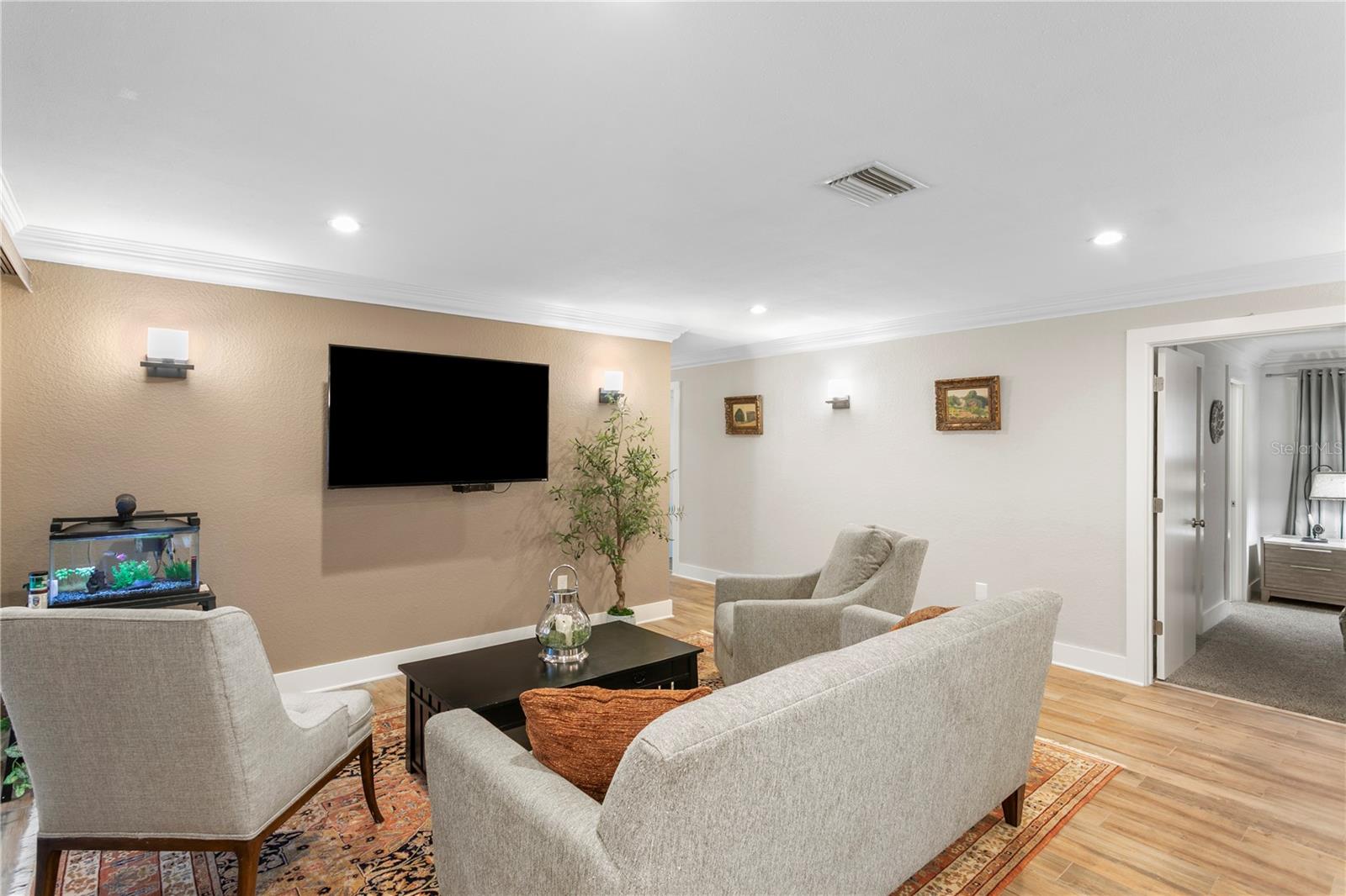 Image 26 of 97 For 3912 46th Avenue S