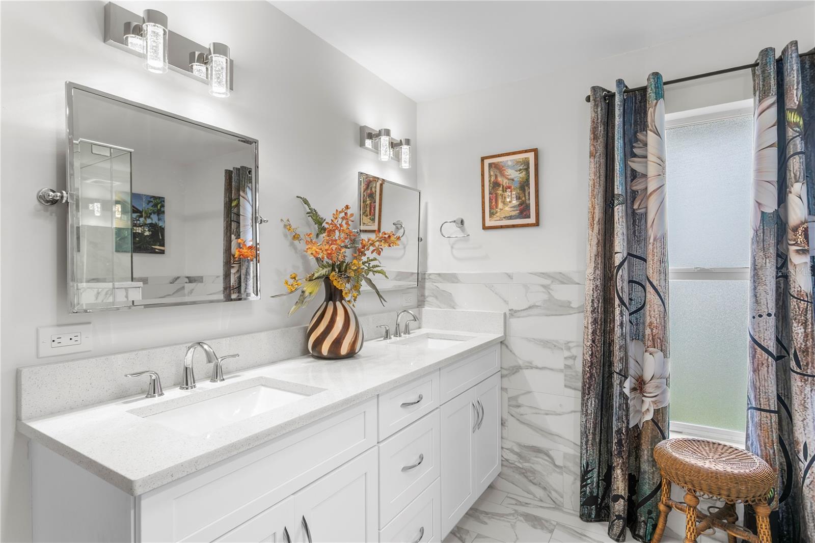 Image 33 of 97 For 3912 46th Avenue S