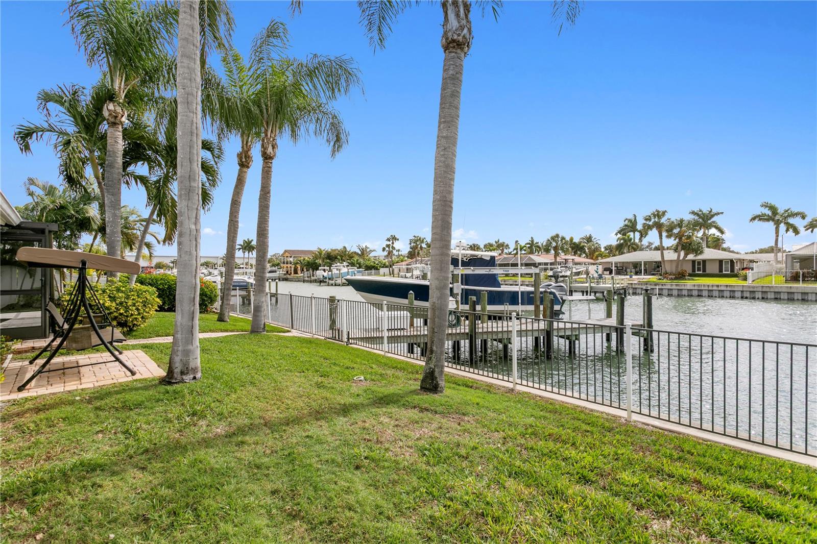 Image 61 of 97 For 3912 46th Avenue S