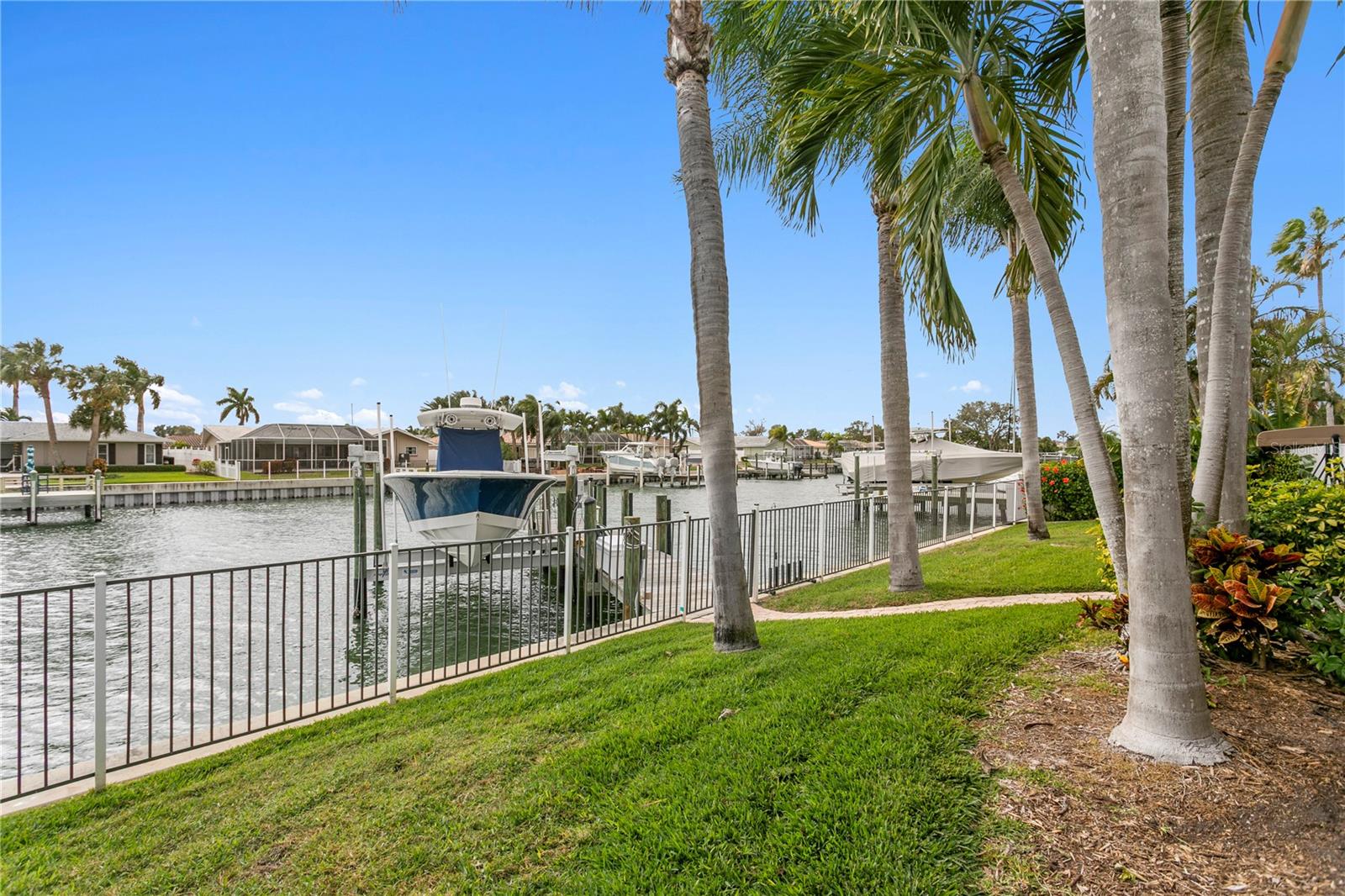 Image 63 of 97 For 3912 46th Avenue S