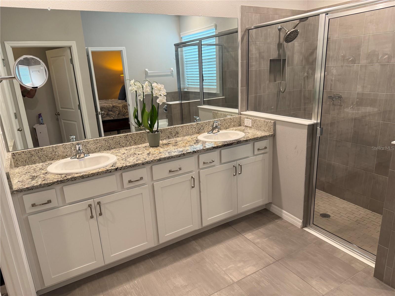 Image 19 of 24 For 10437 Laxer Cay Loop