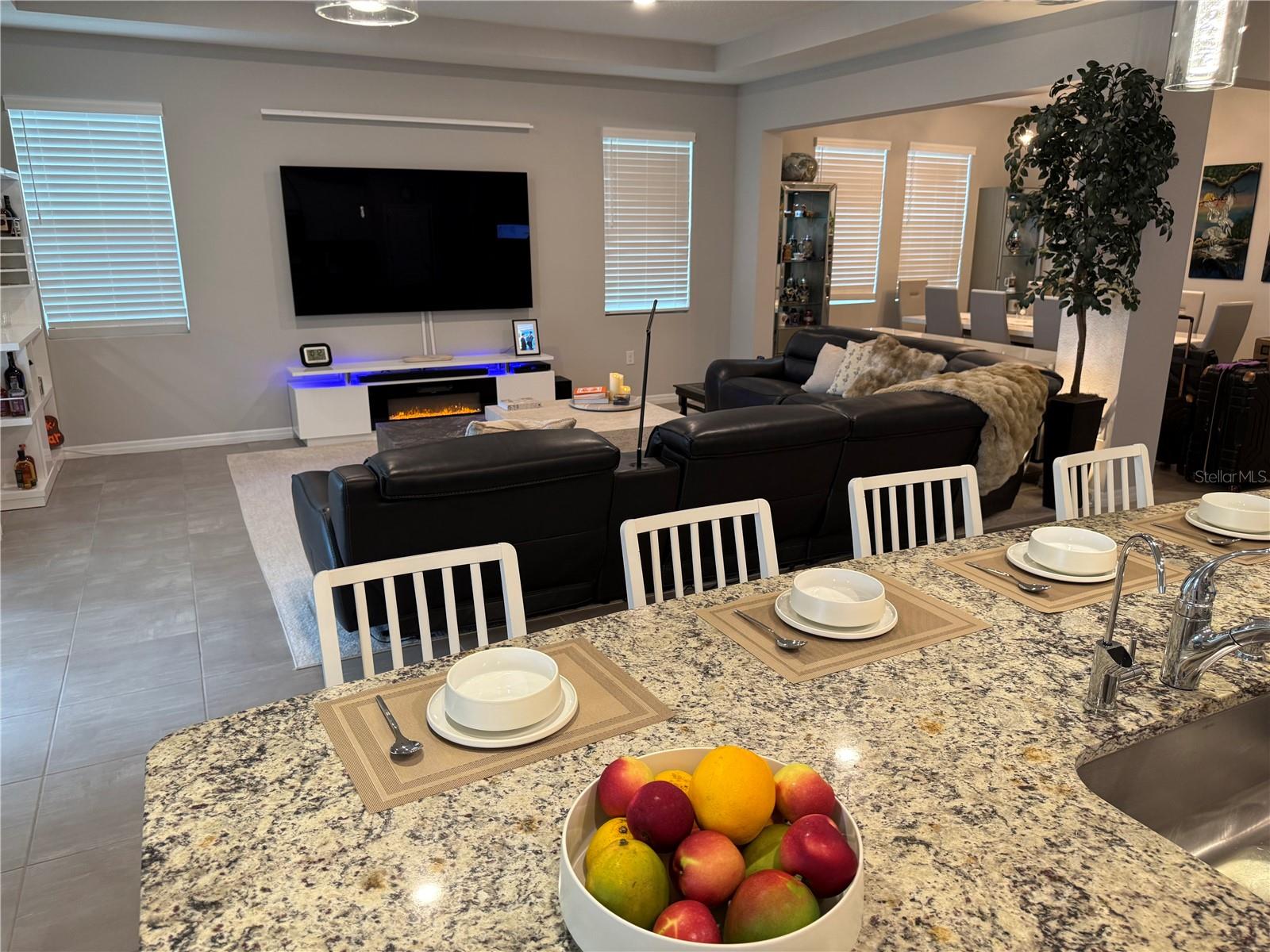 Image 6 of 24 For 10437 Laxer Cay Loop