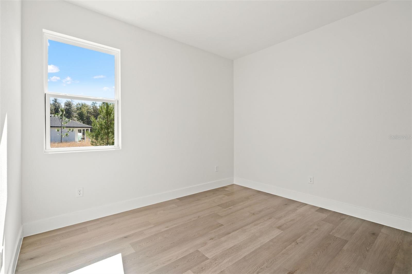 Image 32 of 51 For 2978 Higgins Place