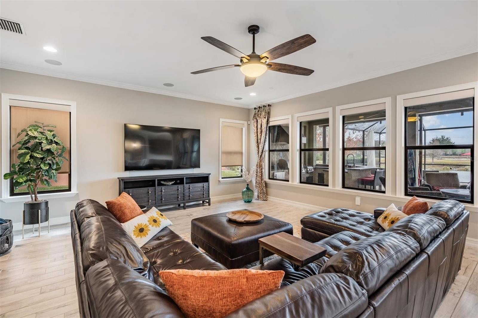 Image 22 of 61 For 28700 Corbara Place