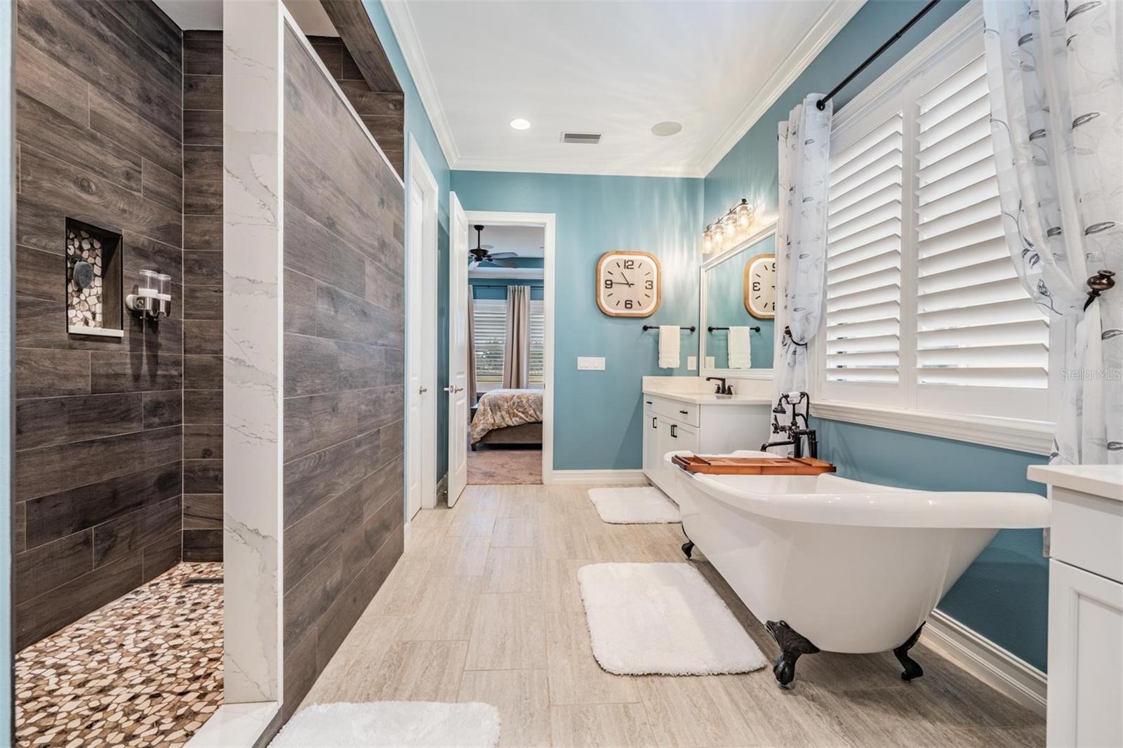 Image 28 of 61 For 28700 Corbara Place