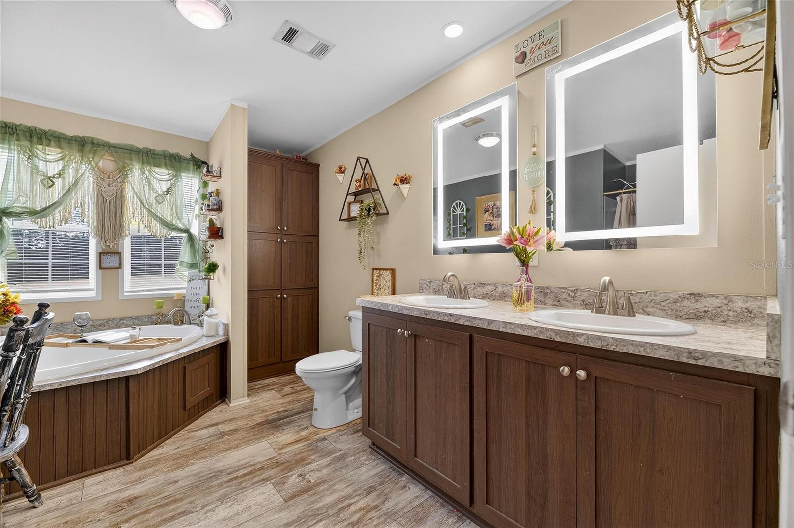 Image 31 of 56 For 39344 Bohan Ln