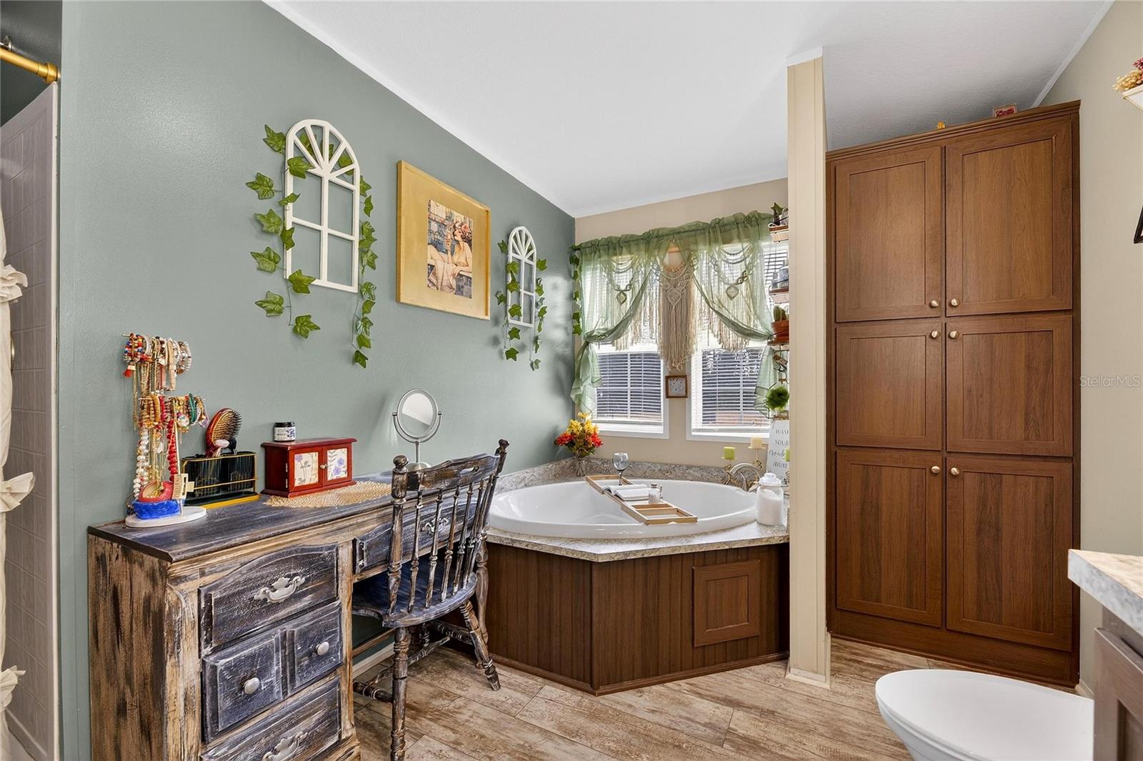 Image 32 of 56 For 39344 Bohan Ln