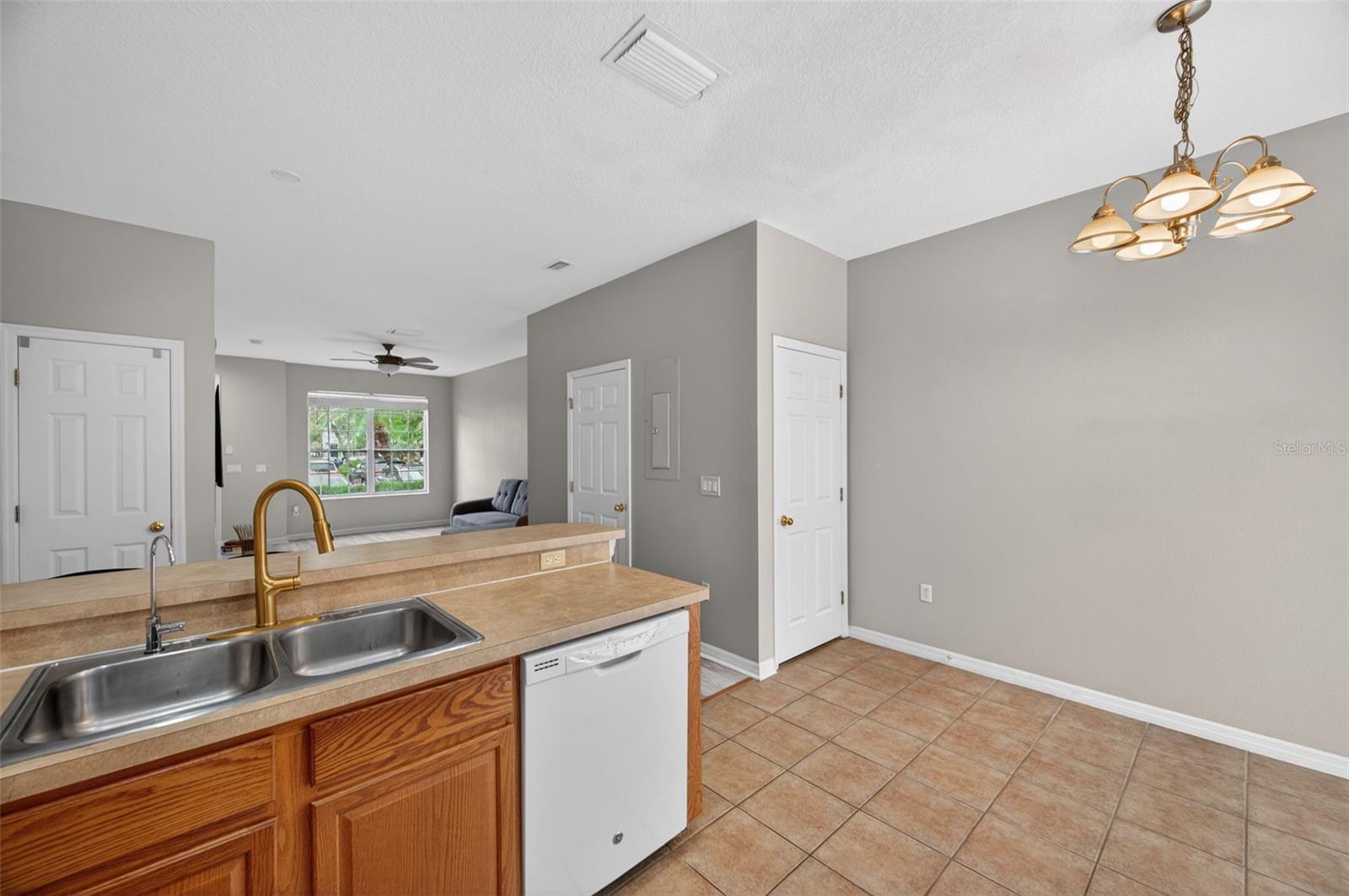 Image 14 of 51 For 11622 Declaration Drive