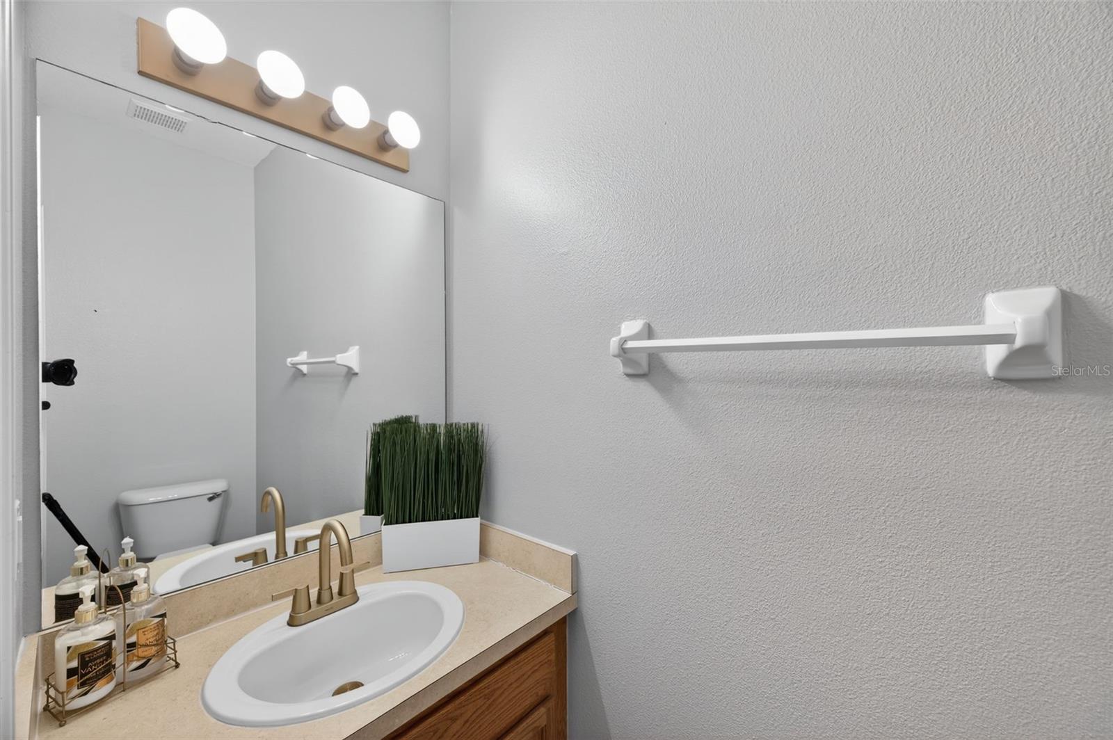 Image 18 of 51 For 11622 Declaration Drive