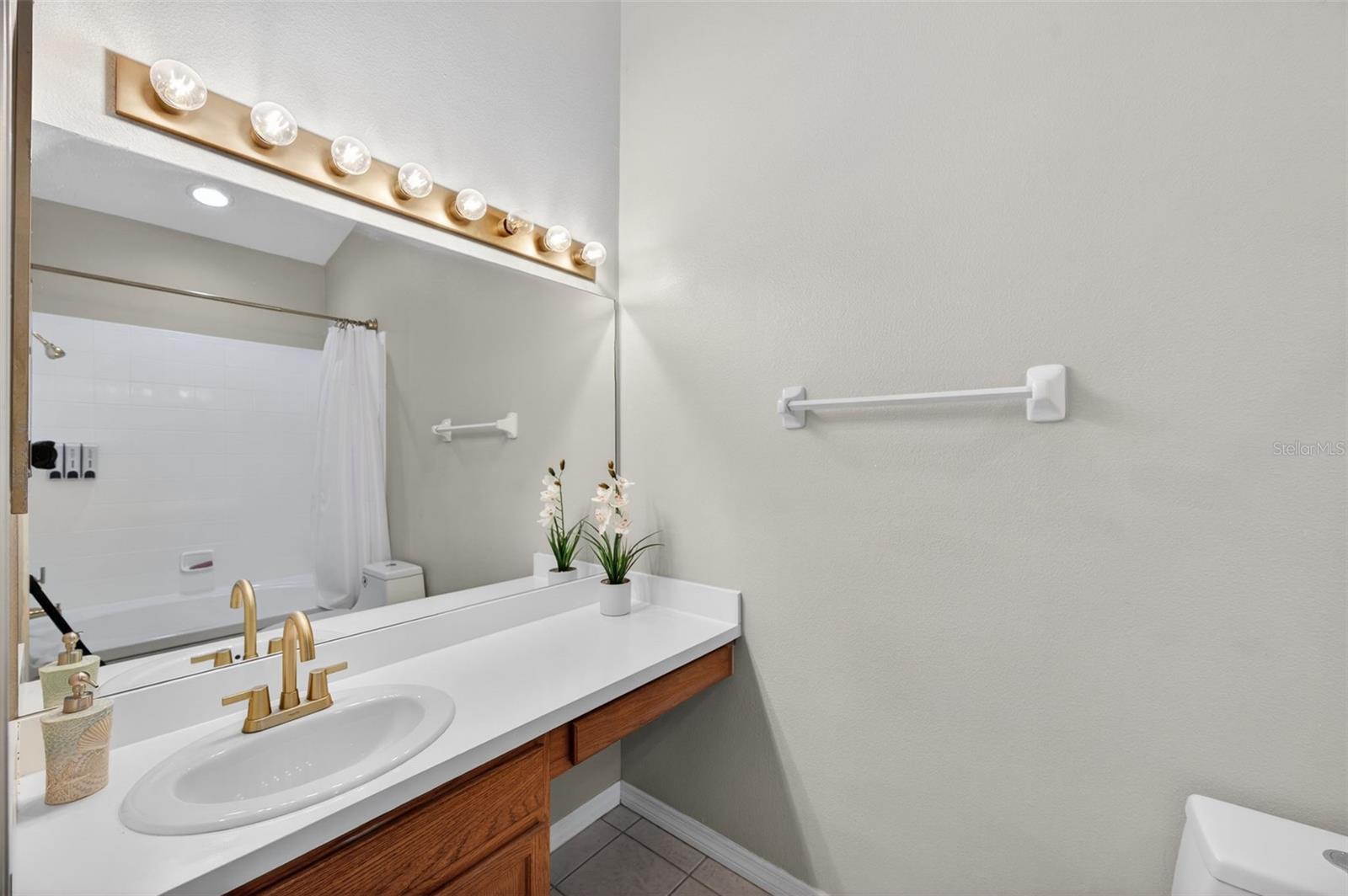 Image 24 of 51 For 11622 Declaration Drive