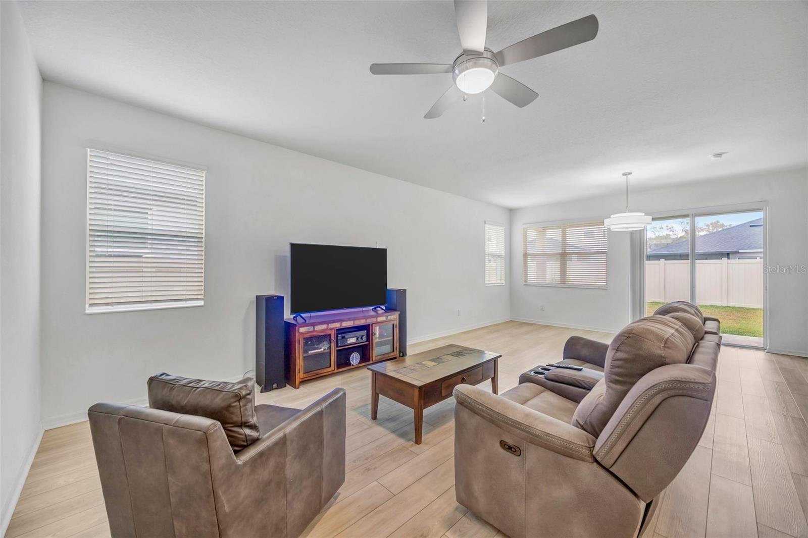 Image 14 of 58 For 7882 Lennox Loop