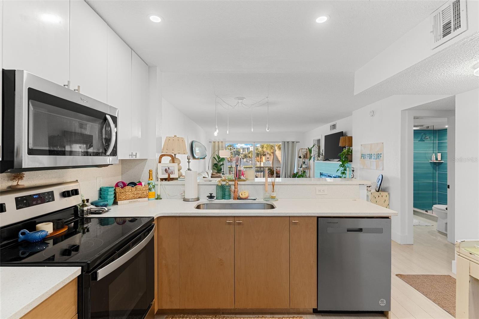 Image 10 of 37 For 301 87th Avenue 204