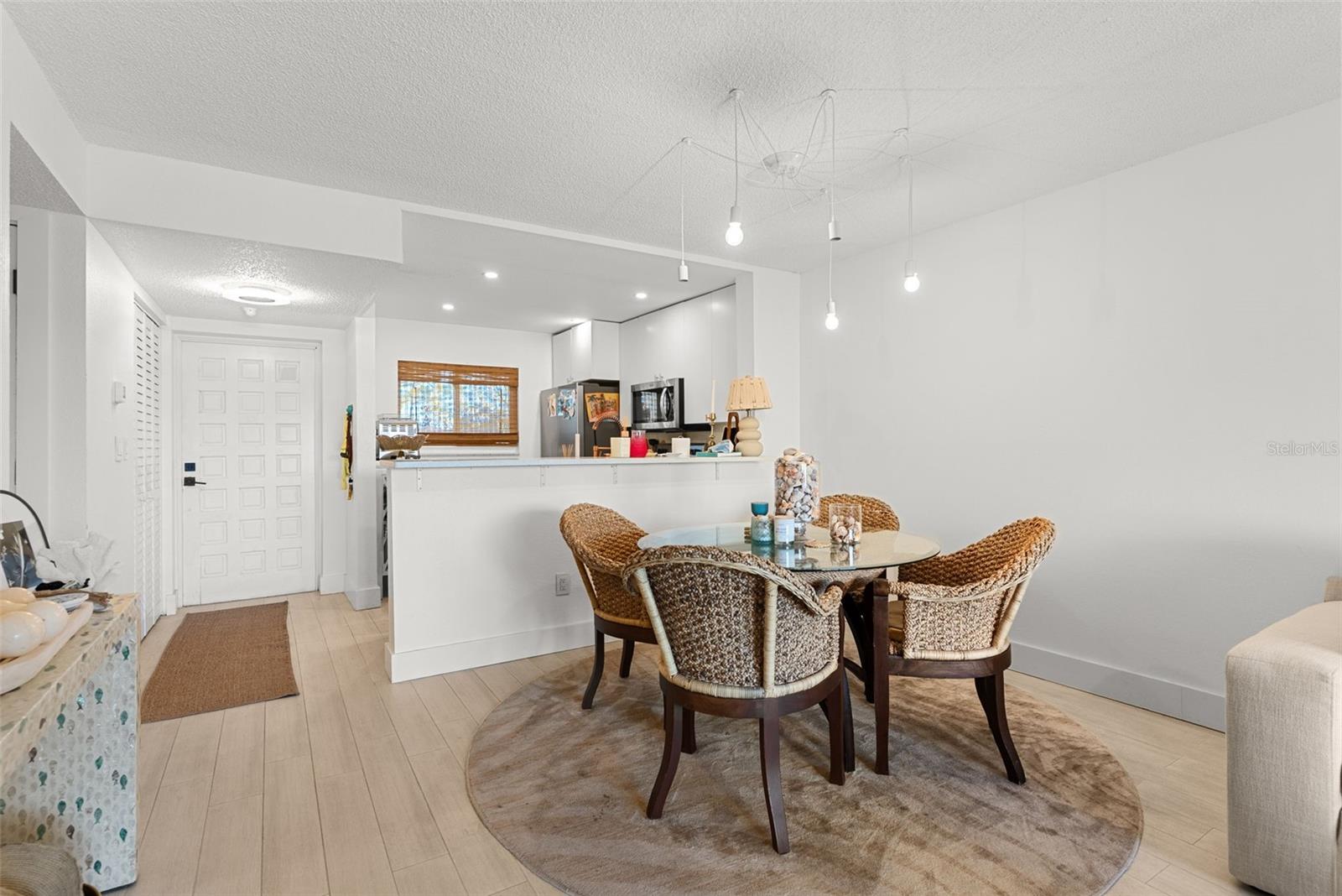 Image 7 of 37 For 301 87th Avenue 204