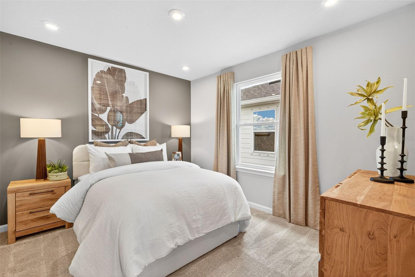 Image 19 of 25 For 1828 Soaring Vida Street