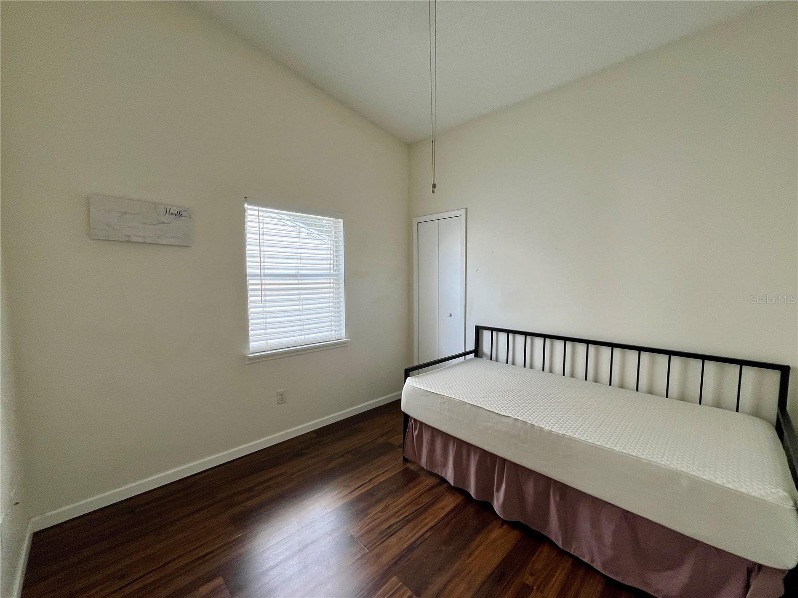 Image 15 of 23 For 7618 Colonial Court