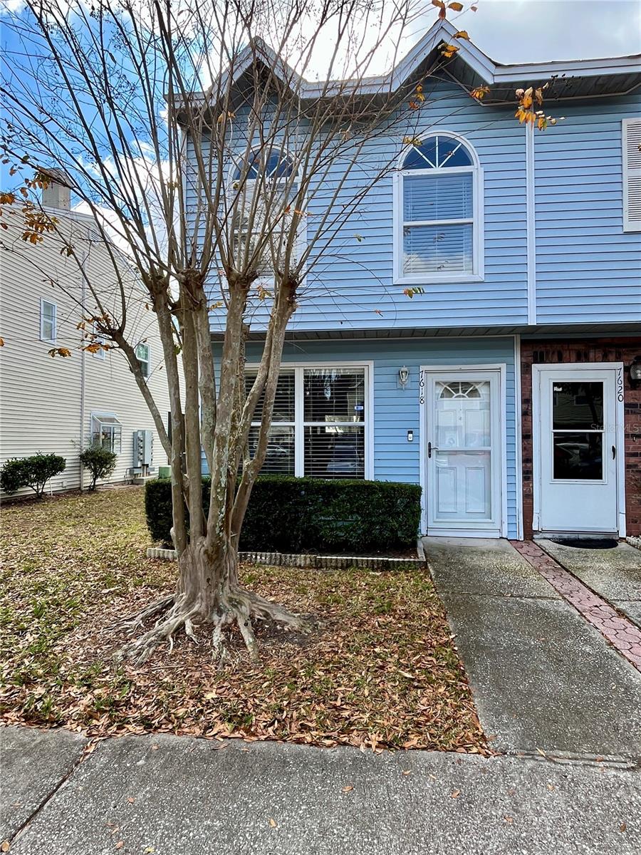 Image 2 of 23 For 7618 Colonial Court