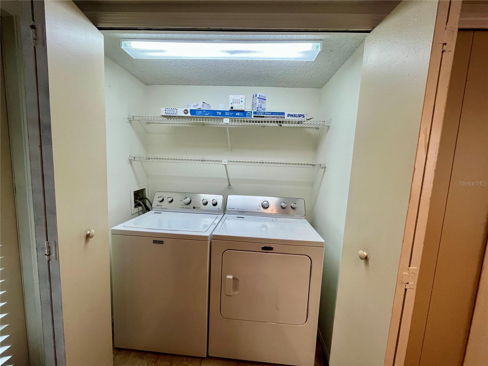 Image 9 of 23 For 7618 Colonial Court