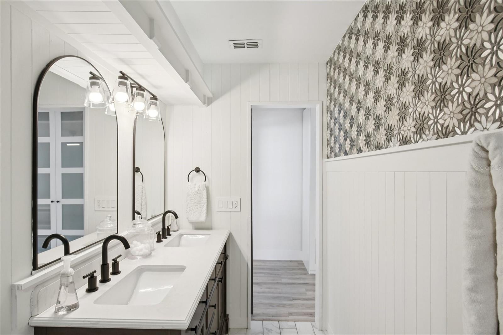 Image 26 of 54 For 2090 Ridgelane Road