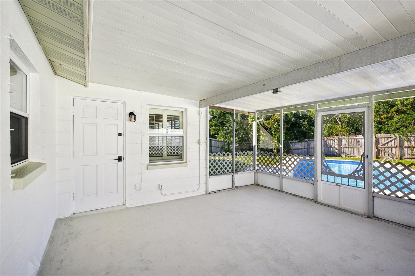 Image 33 of 54 For 2090 Ridgelane Road