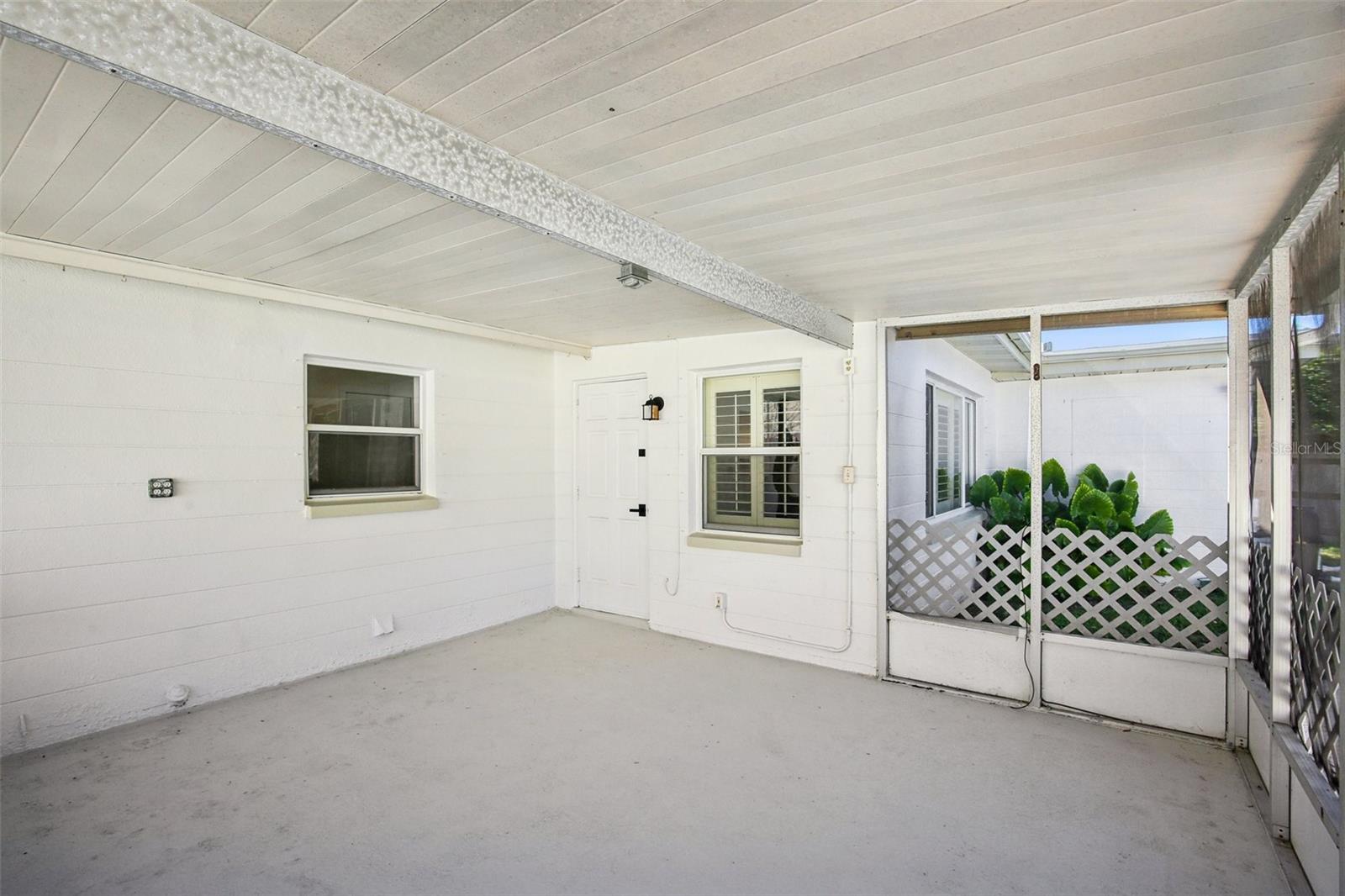 Image 34 of 54 For 2090 Ridgelane Road