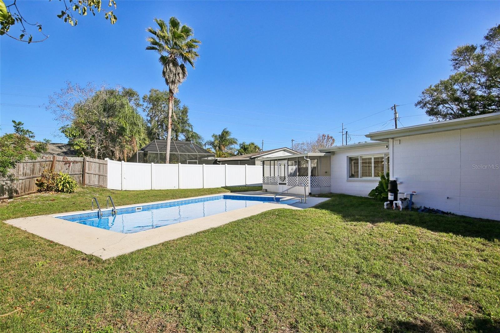 Image 38 of 54 For 2090 Ridgelane Road