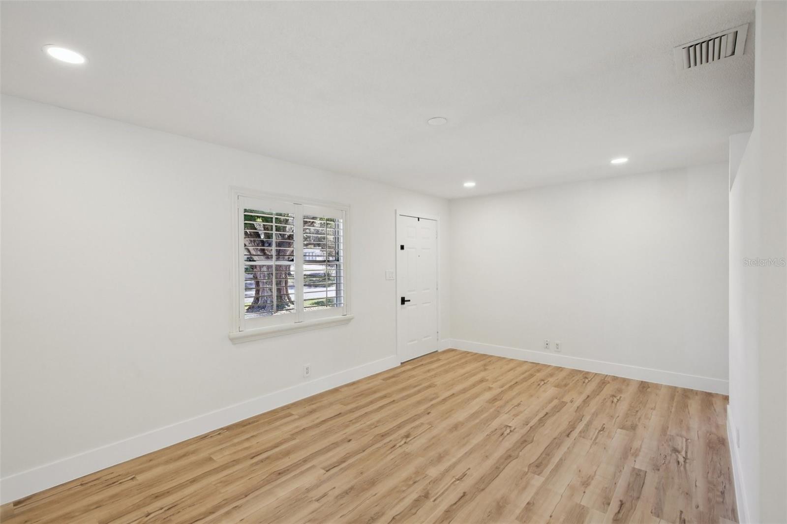 Image 7 of 54 For 2090 Ridgelane Road