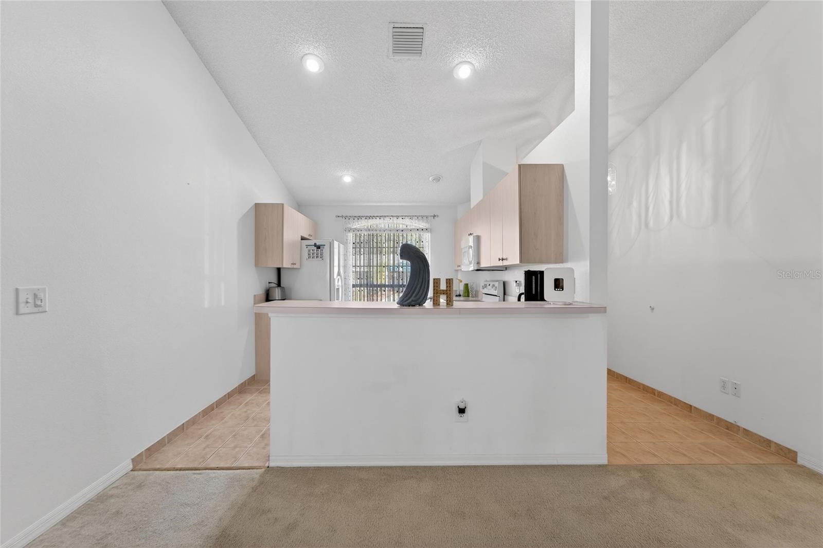 Listing photo id 8 for 512 Atwood Avenue N