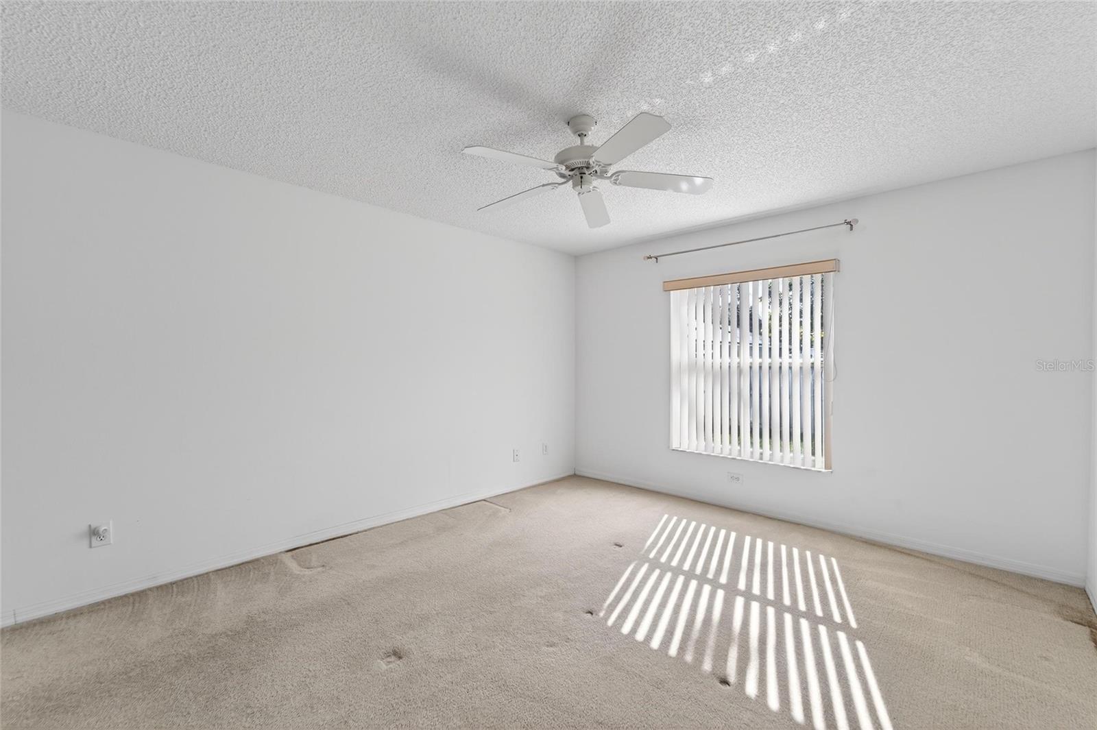 Listing photo id 37 for 512 Atwood Avenue N