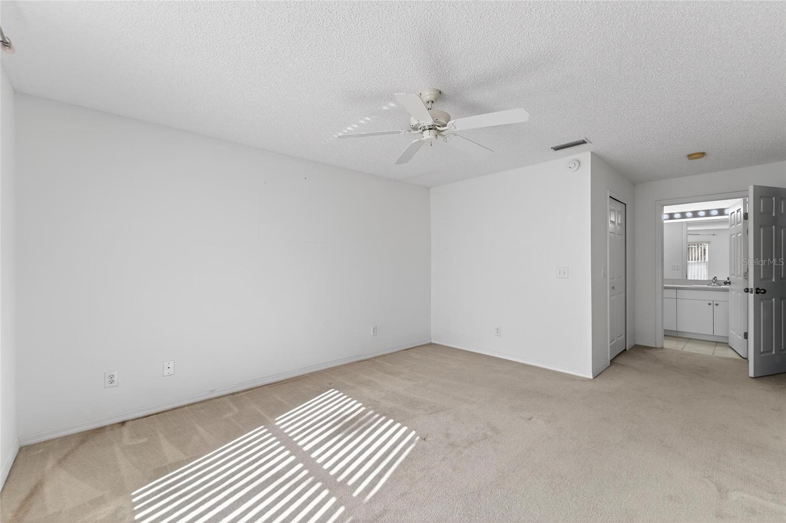 Listing photo id 38 for 512 Atwood Avenue N