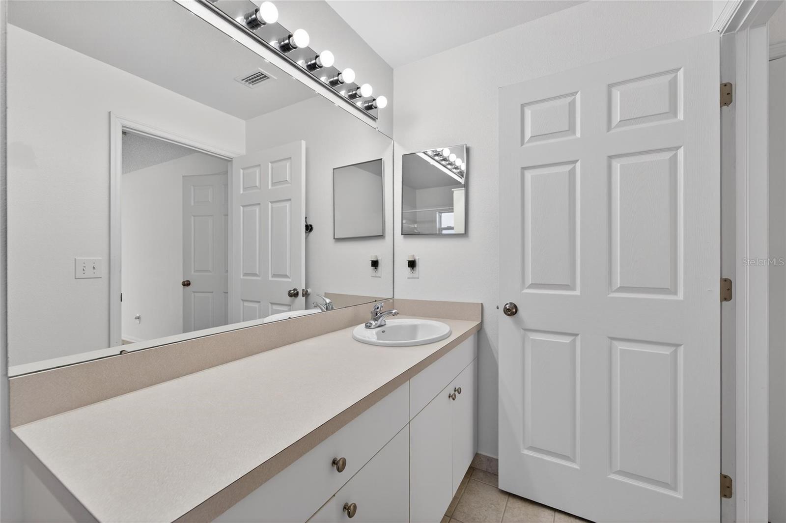 Listing photo id 42 for 512 Atwood Avenue N