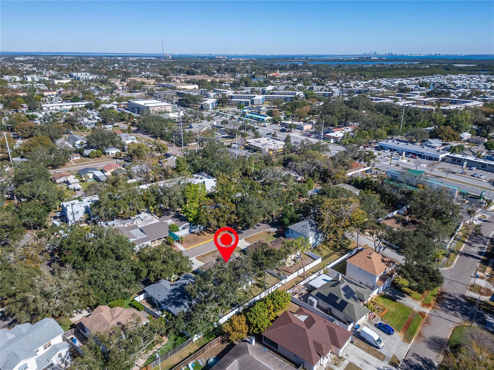 Listing photo id 47 for 512 Atwood Avenue N