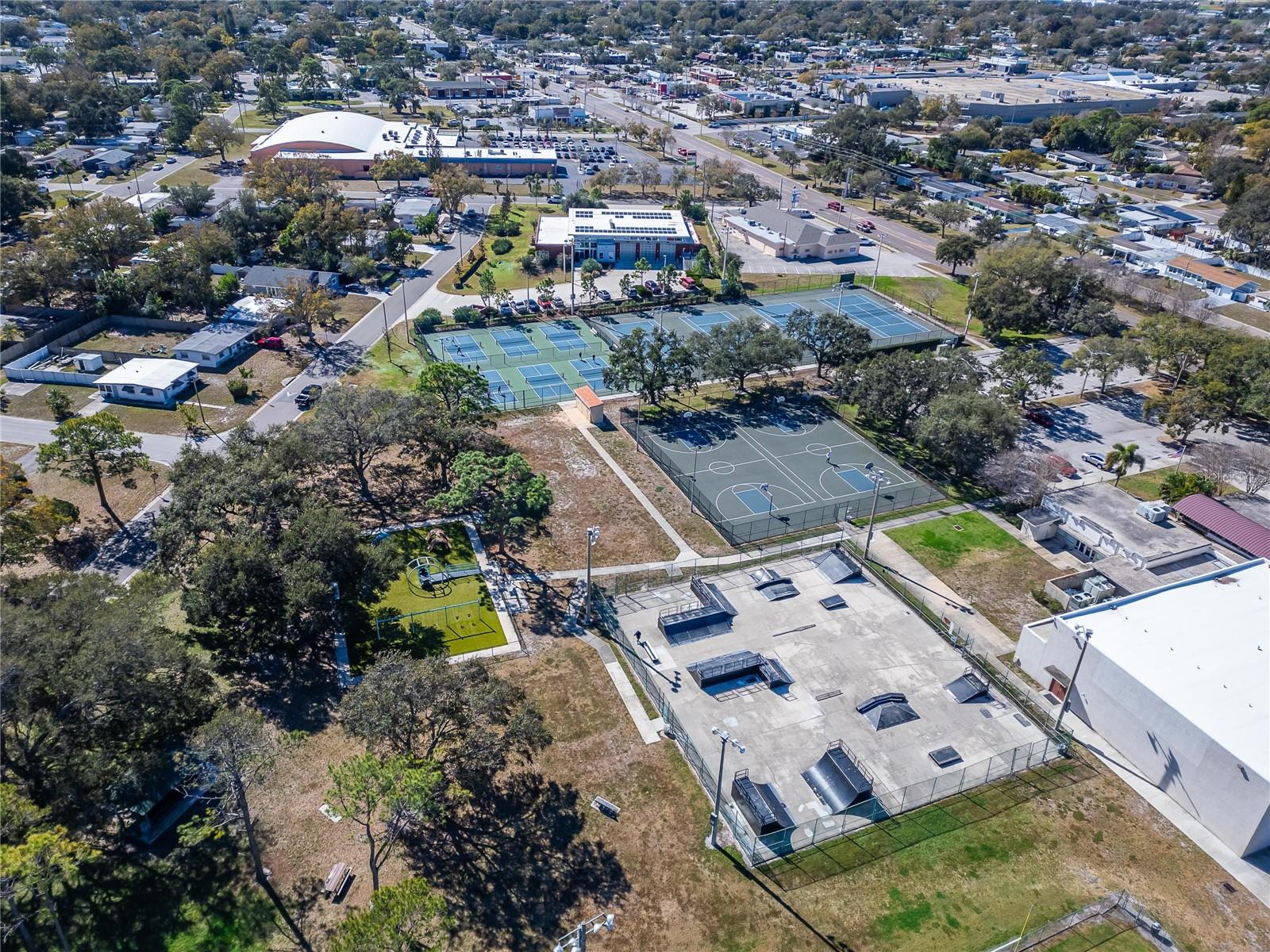 Listing photo id 49 for 512 Atwood Avenue N