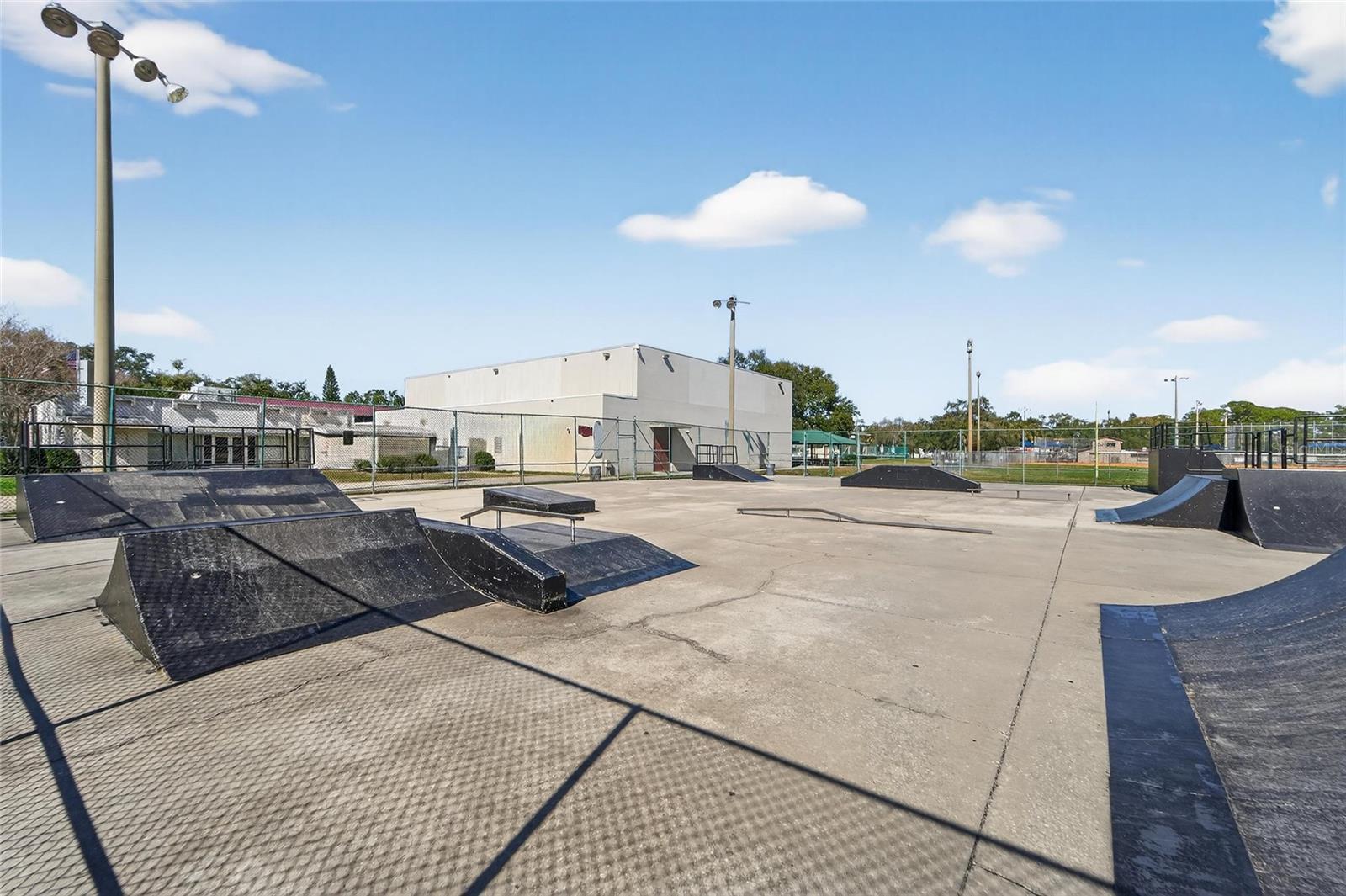 Listing photo id 52 for 512 Atwood Avenue N