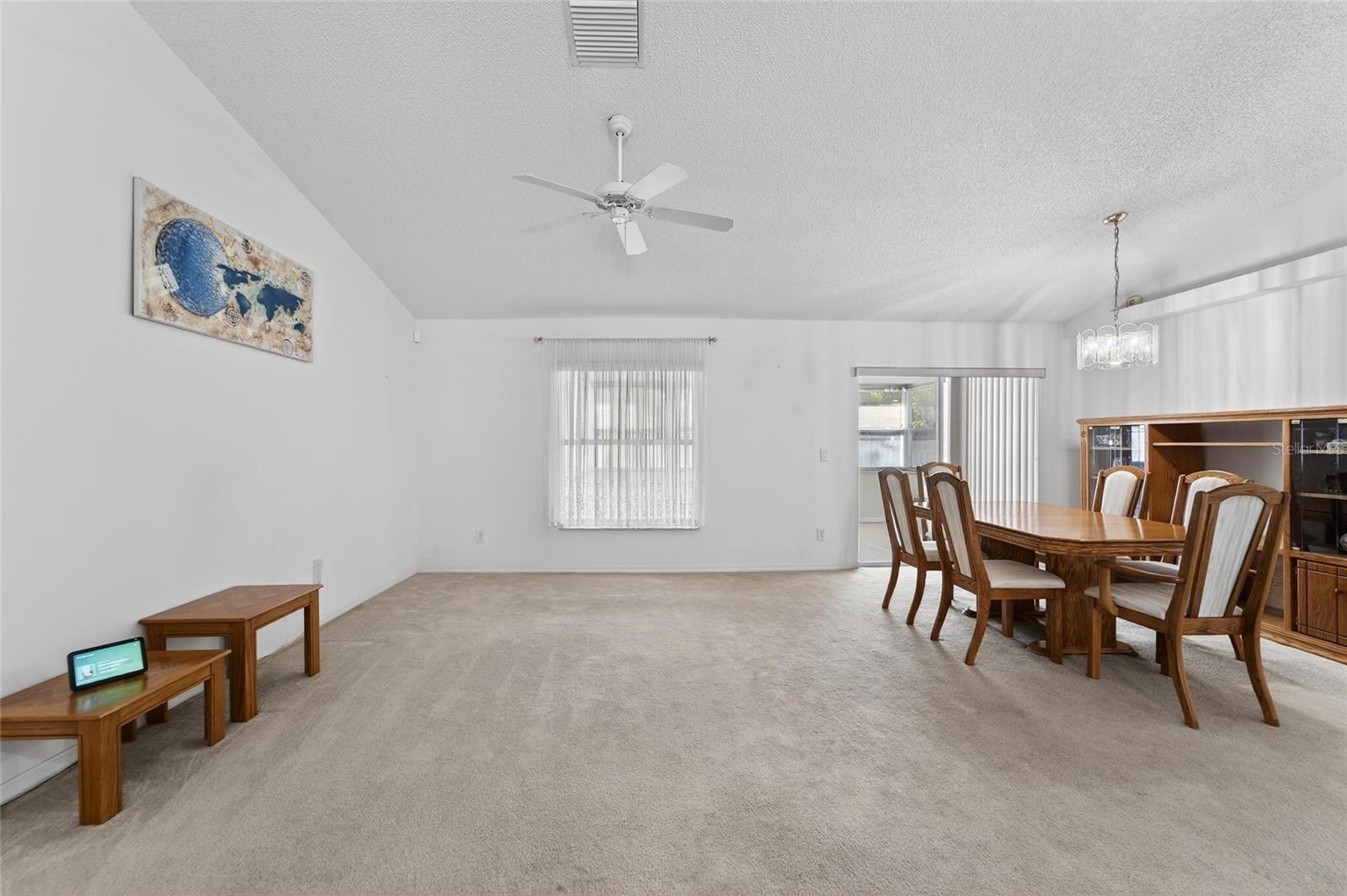 Listing photo id 5 for 512 Atwood Avenue N