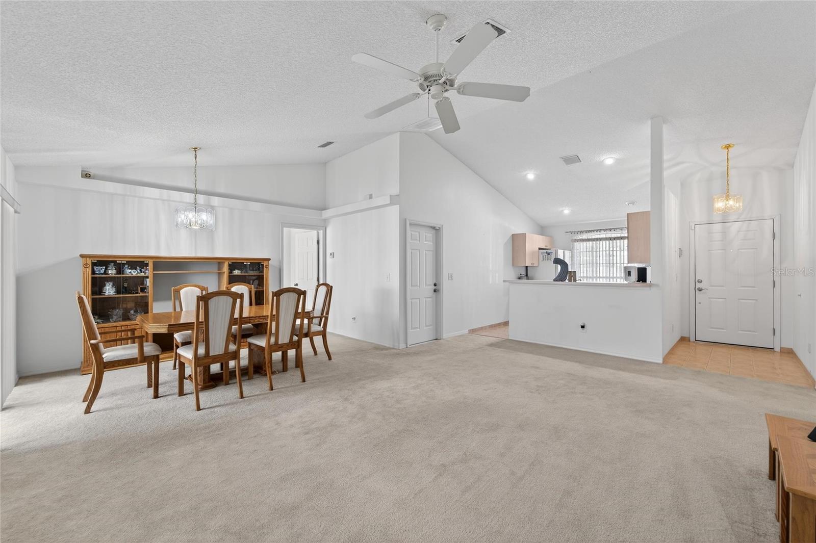 Listing photo id 7 for 512 Atwood Avenue N