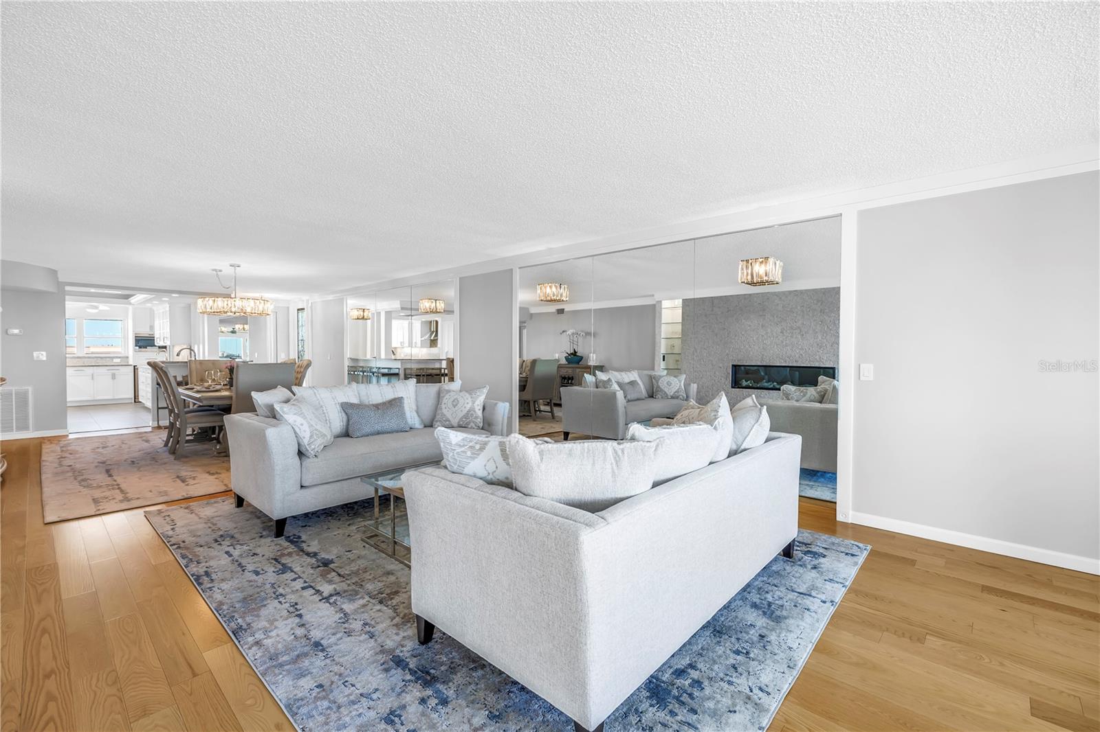 Image 16 of 61 For 6020 Shore Boulevard S 712