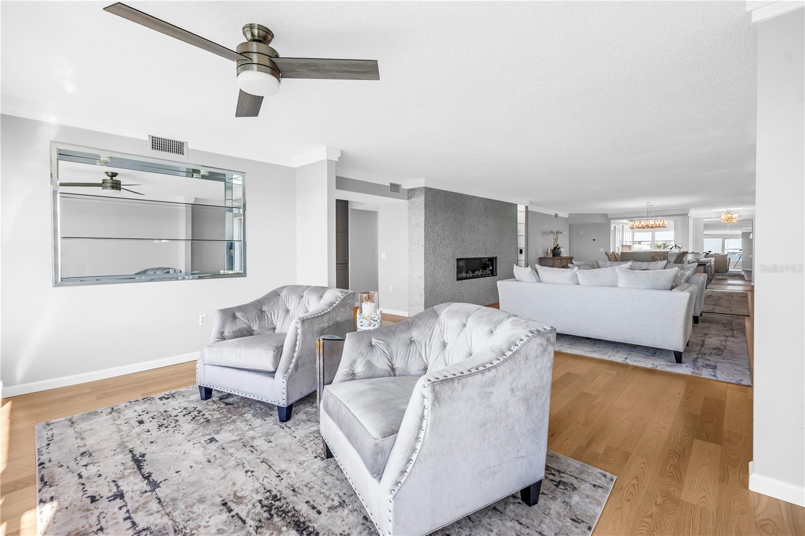 Image 20 of 61 For 6020 Shore Boulevard S 712