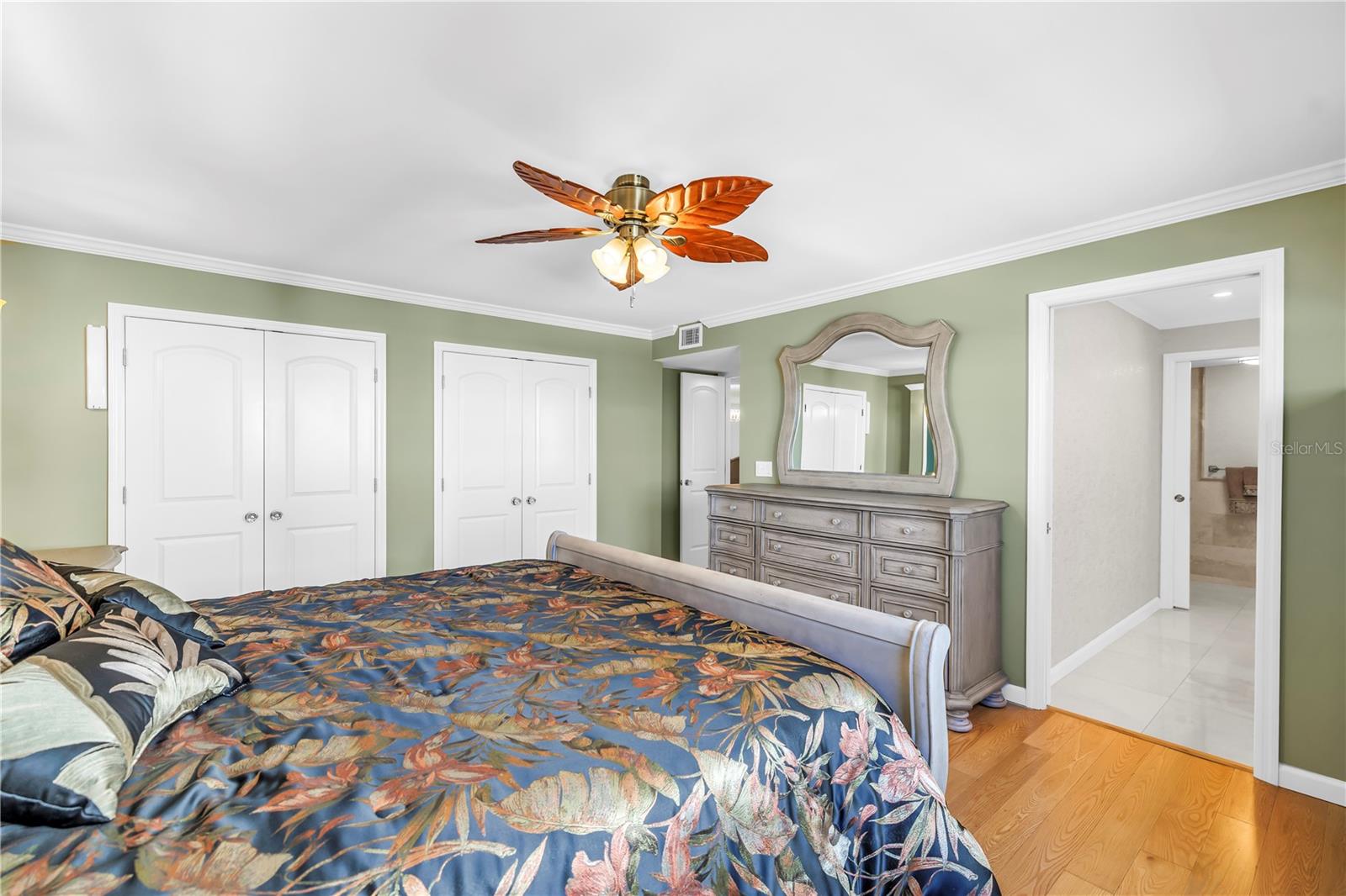 Image 24 of 61 For 6020 Shore Boulevard S 712